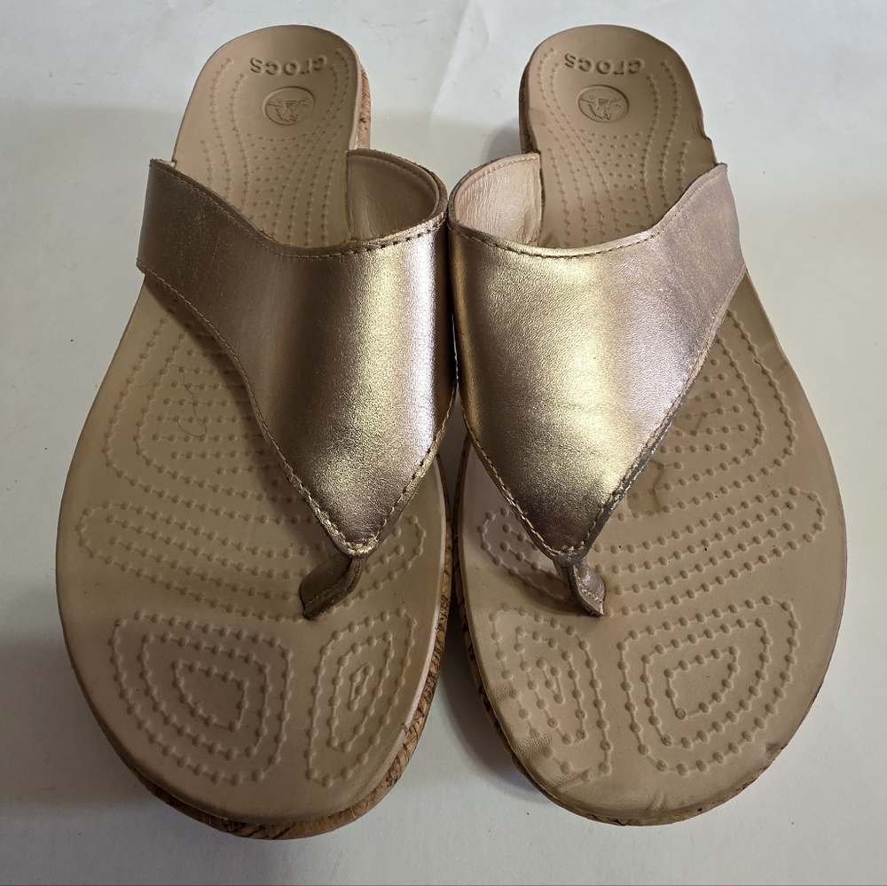 CROCS Women's Metallic Rose Thong Sandals